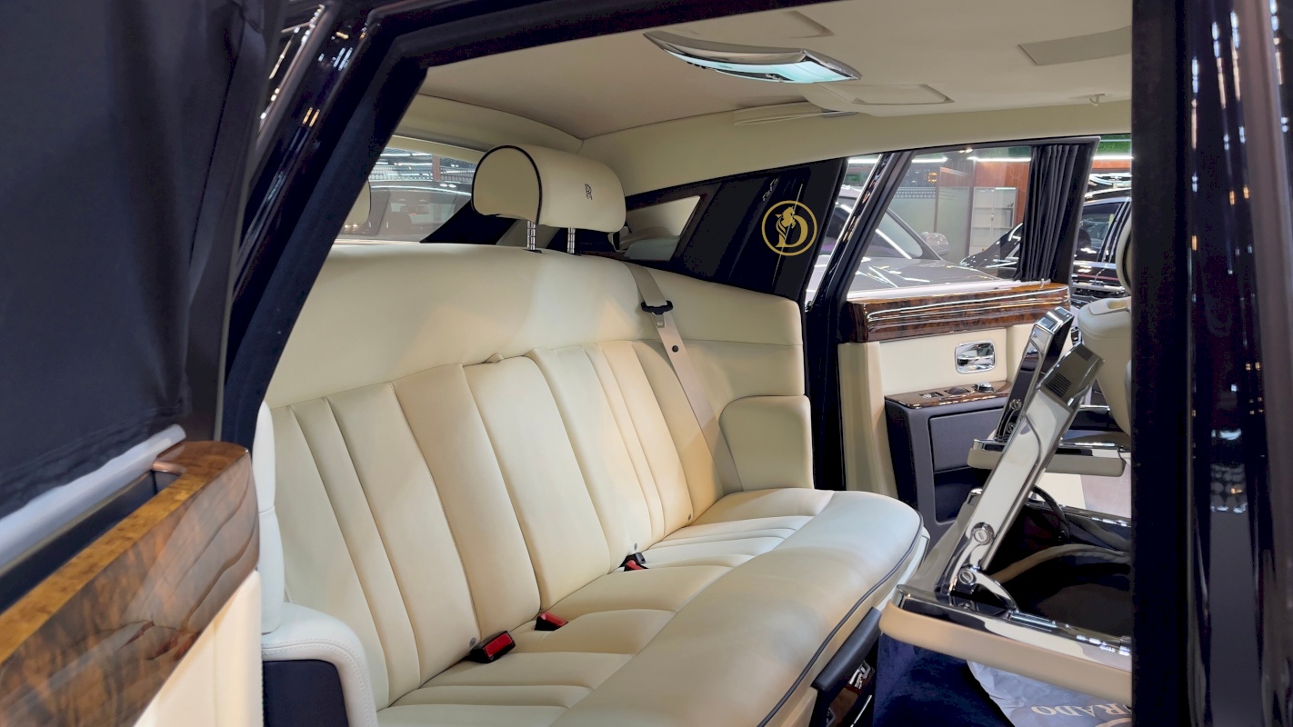 Rolls Royce Phantom Extended | Luxury Sedan Assembly Goodwood  