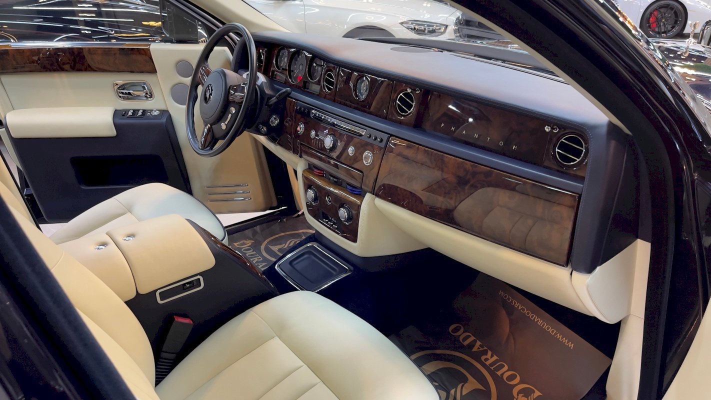 Rolls Royce Phantom Extended | Luxury Sedan Assembly Goodwood  