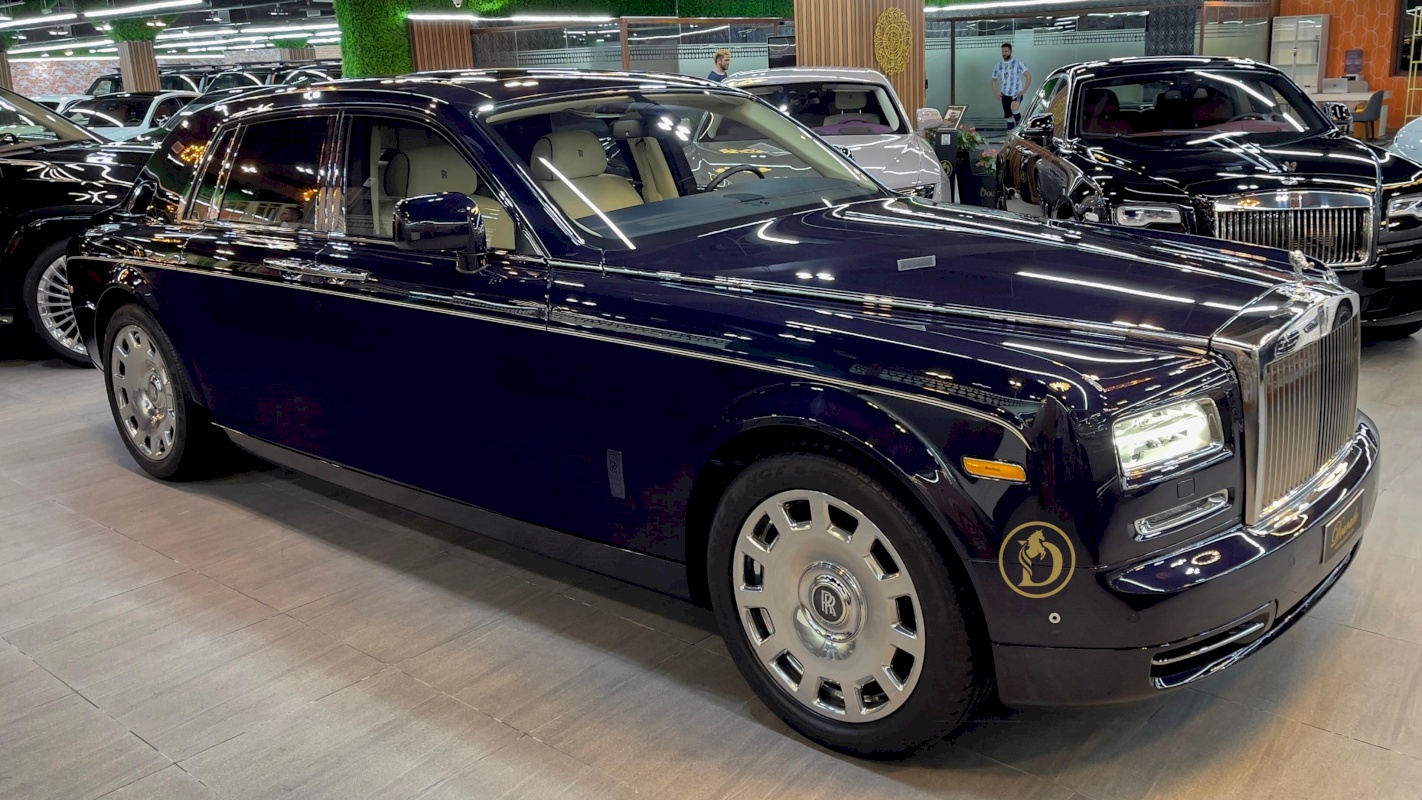 Rolls Royce Phantom Extended | Luxury Sedan Assembly Goodwood  