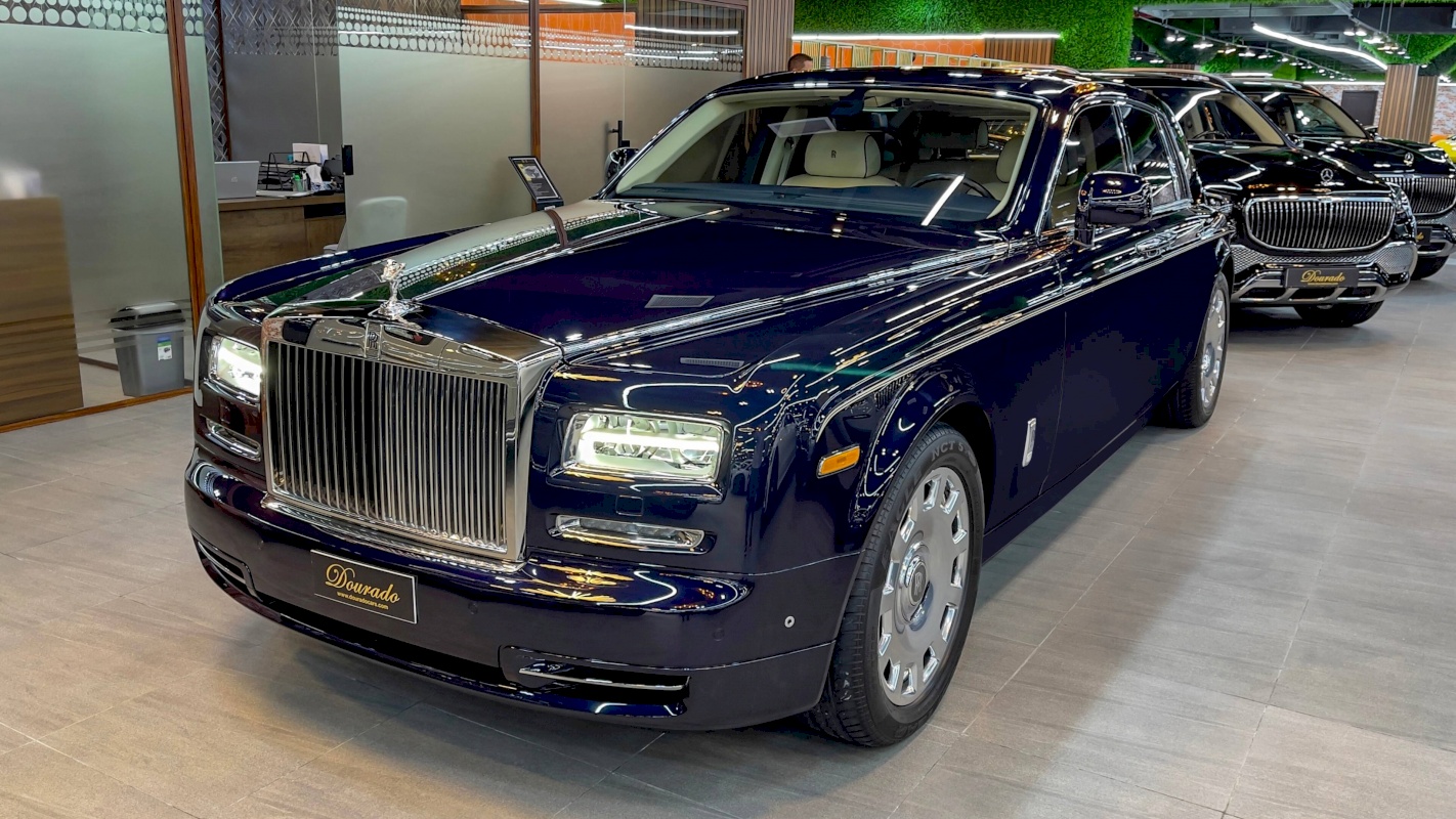 Rolls Royce Phantom Extended | Luxury Sedan Assembly Goodwood  