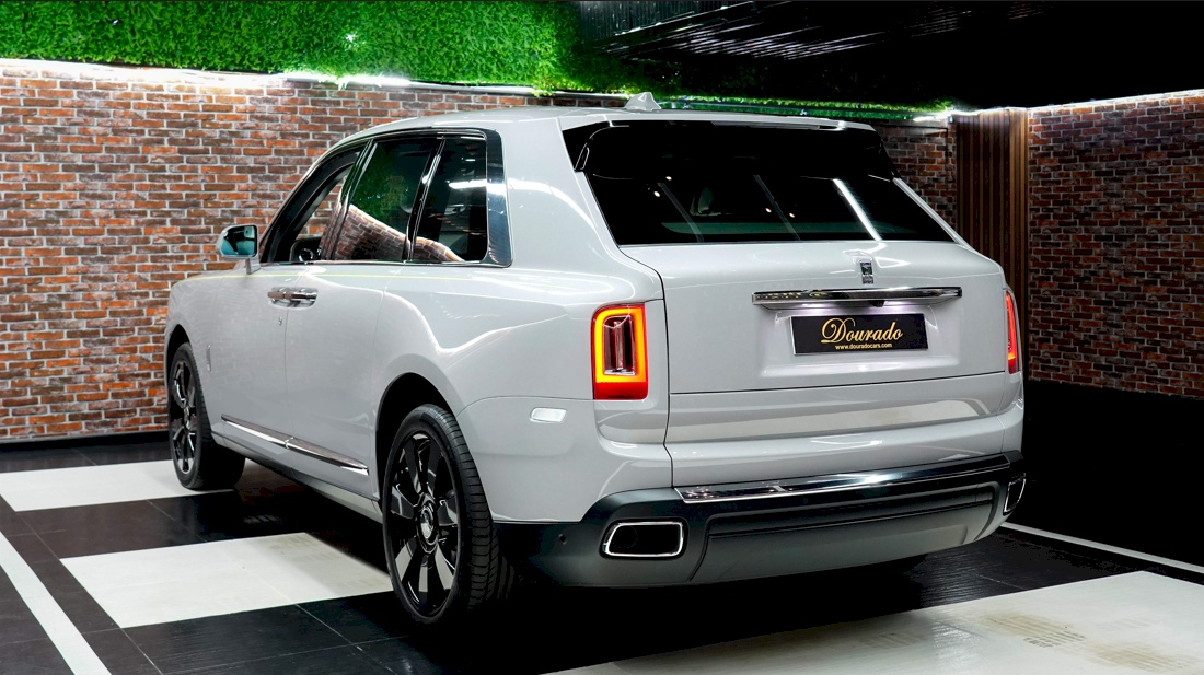 Rolls Royce Cullinan | Silver Badge | Full Option | Price on Request