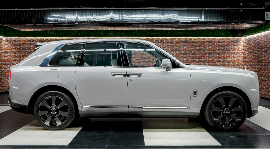 Rolls Royce Cullinan | Silver Badge | Full Option | Price on Request